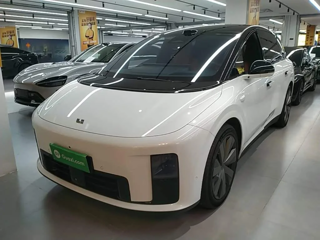 LiXiang i8 2025 из Китая — купить под ключ