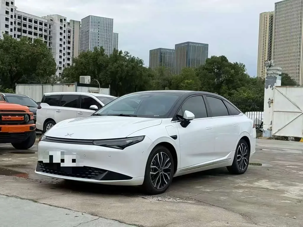 XPeng P5 2024 из Китая — купить под ключ