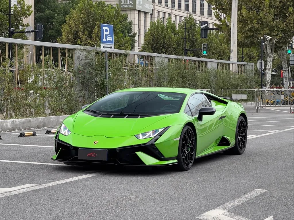 Lamborghini Huracán 2024 из Китая — купить под ключ
