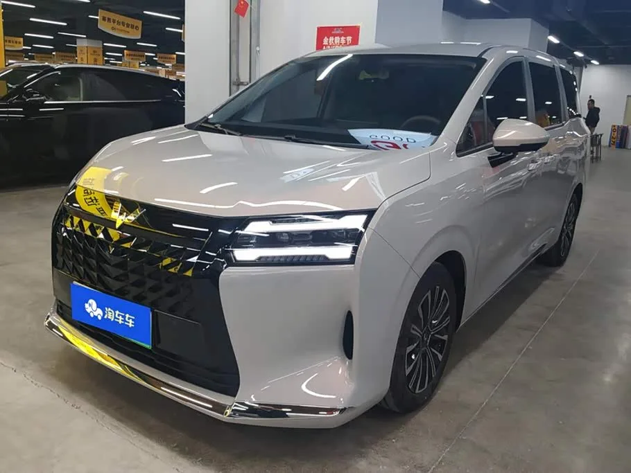 Wuling Starlight 730 Hybrid/EV 2026 из Китая — купить под ключ