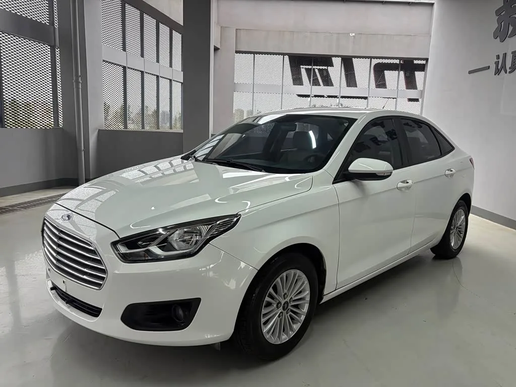 Ford Escort 2016 из Китая — купить под ключ