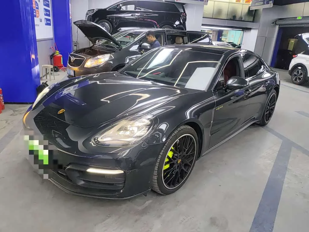 Porsche Panamera Hybrid 2023 из Китая — купить под ключ