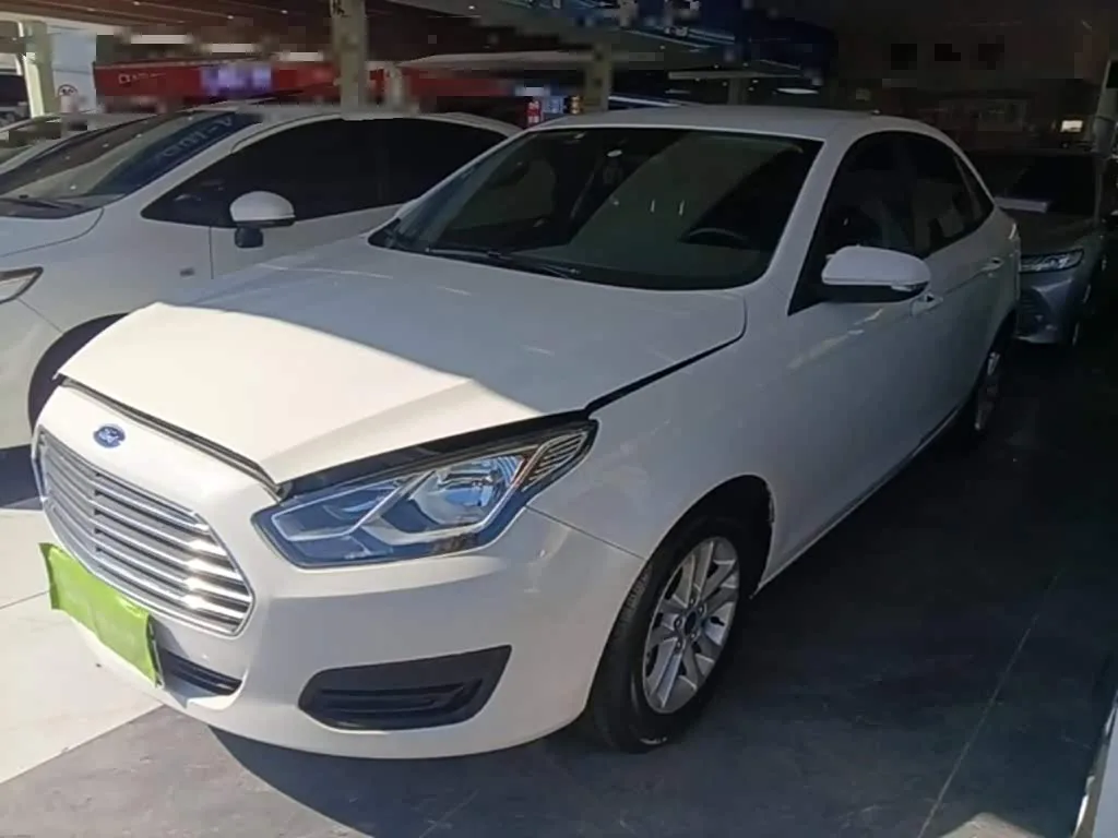 Ford Escort 2019 из Китая — купить под ключ