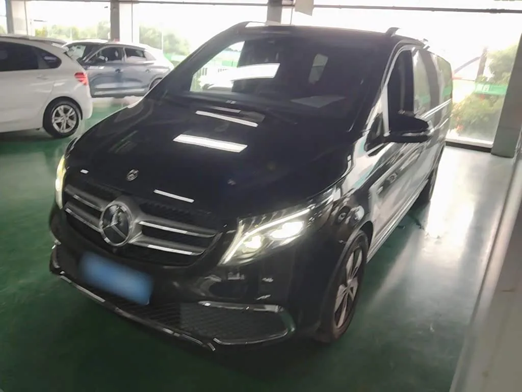 Mercedes-Benz V-Class 2023 из Китая — купить под ключ