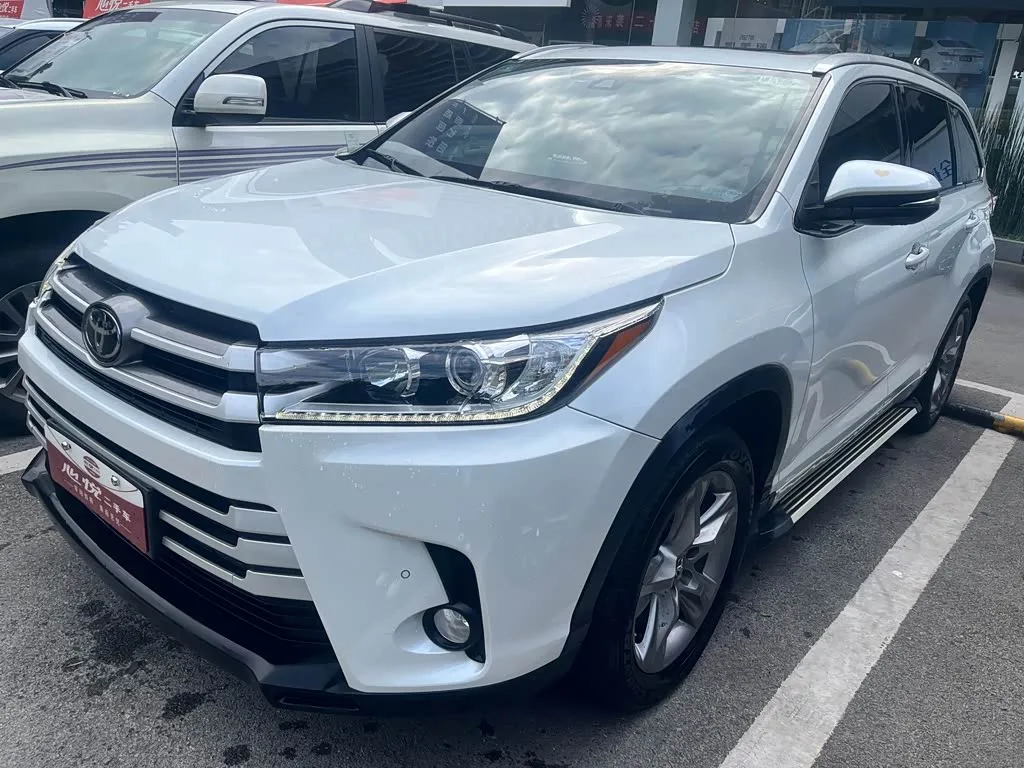Toyota Highlander 2022 из Китая — купить под ключ