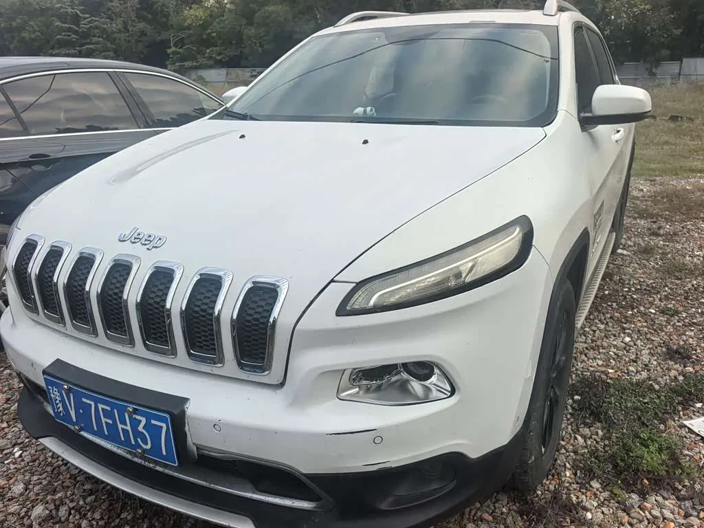 Jeep Cherokee 2016 из Китая — купить под ключ