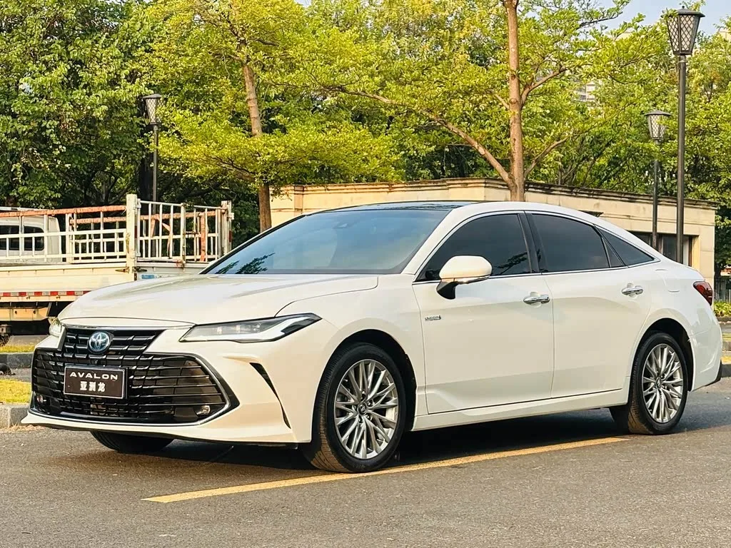 Toyota Avalon 2023 из Китая — купить под ключ