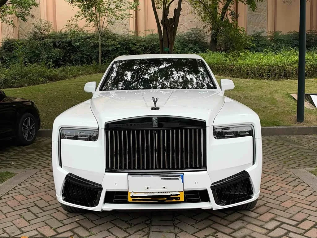 Rolls-Royce Cullinan 2021 из Китая — купить под ключ
