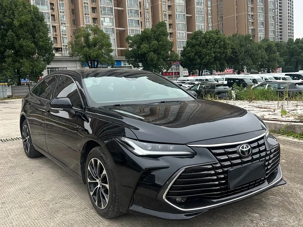 Toyota Avalon 2023 из Китая — купить под ключ