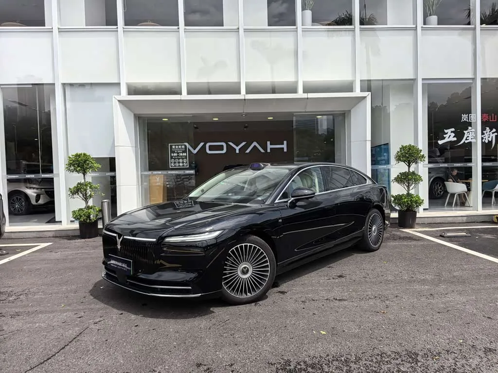 Voyah Passion L 2025 из Китая — купить под ключ