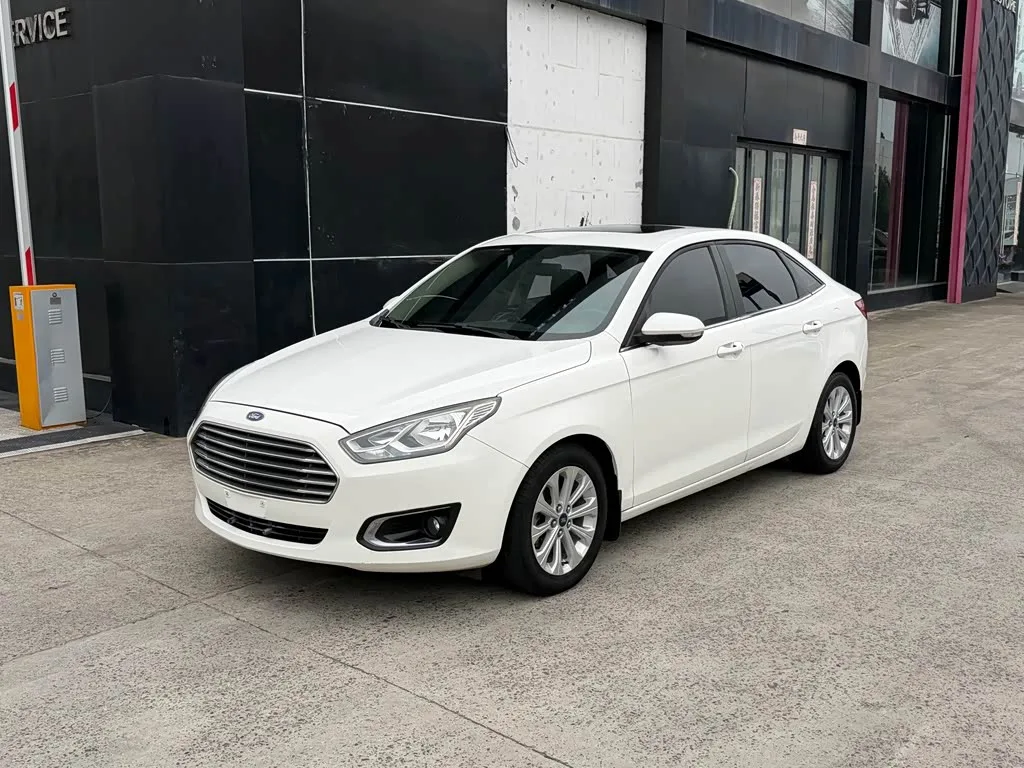 Ford Escort 2016 из Китая — купить под ключ