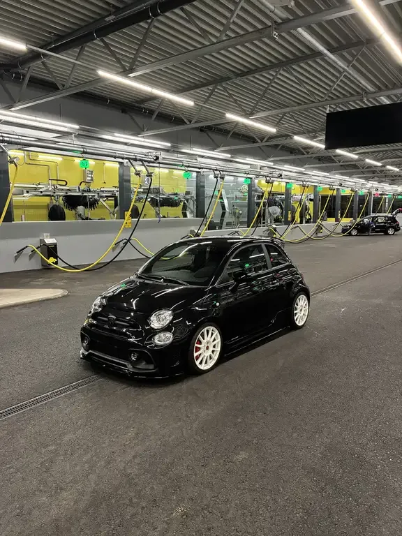 Abarth 695 2022 из Европы — купить под ключ