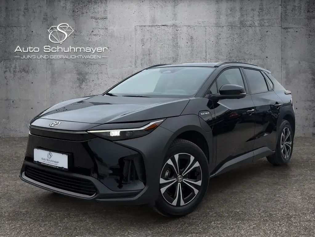 Toyota bZ4X 2024 из Европы — купить под ключ