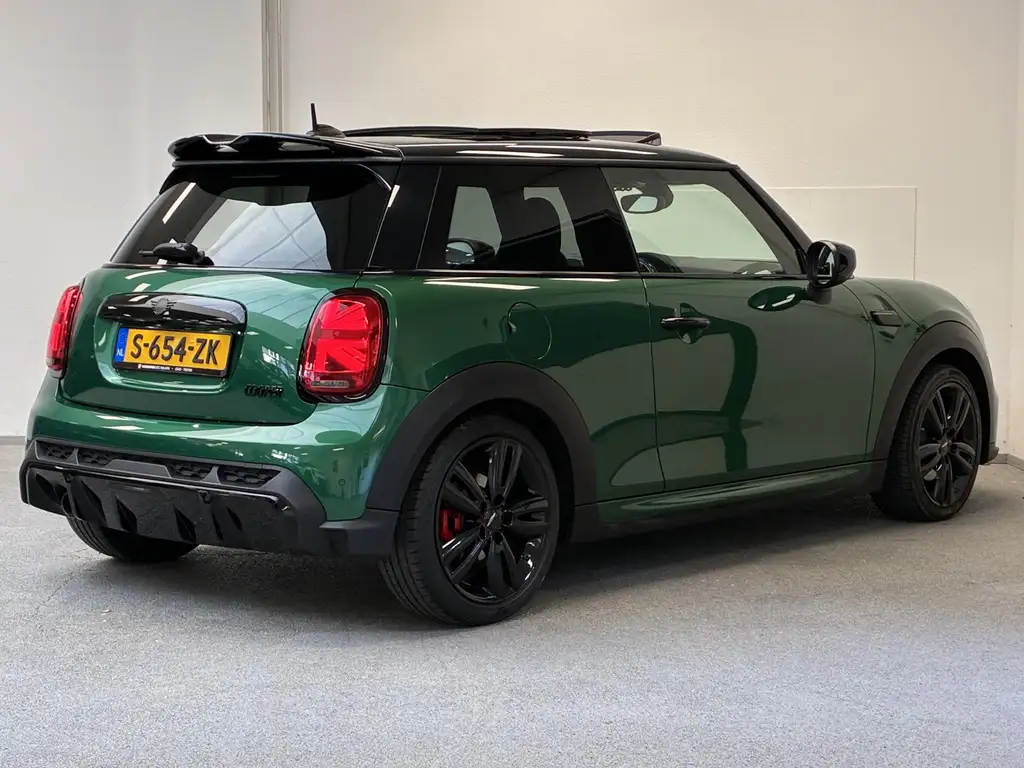 Mini John Cooper Works 2023 из Европы — купить под ключ