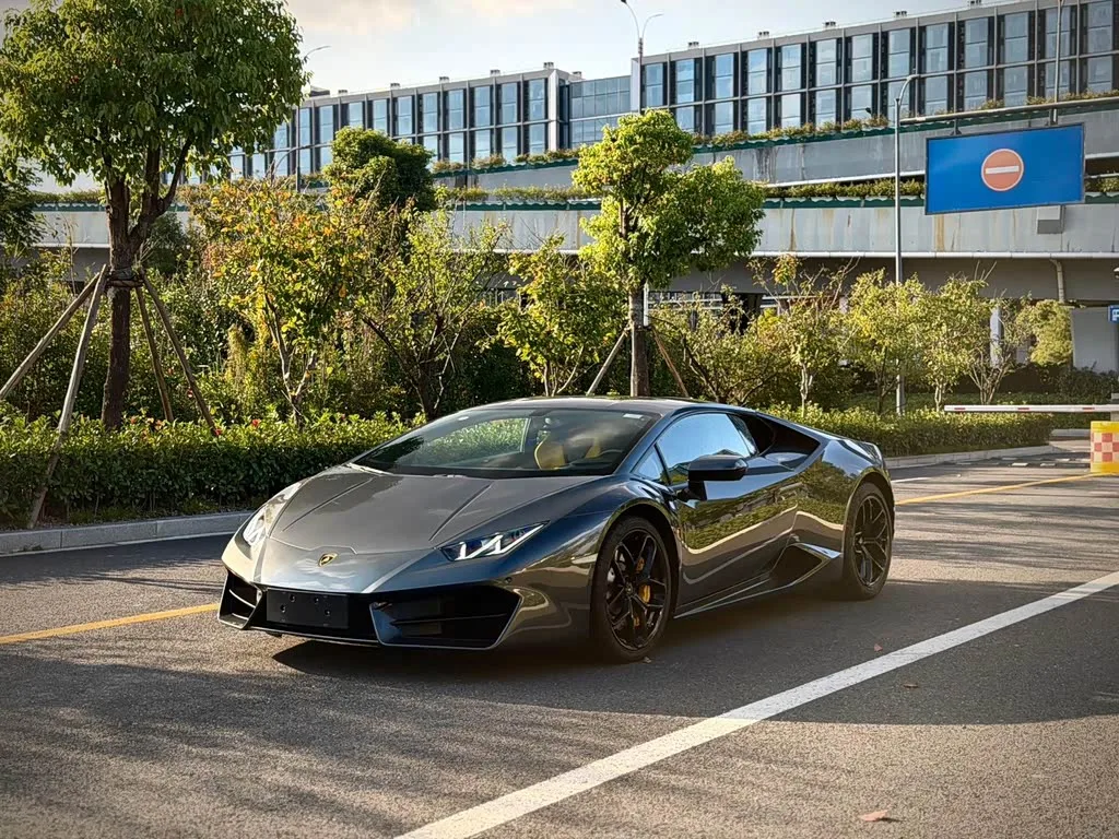 Lamborghini Huracán 2016 из Китая — купить под ключ