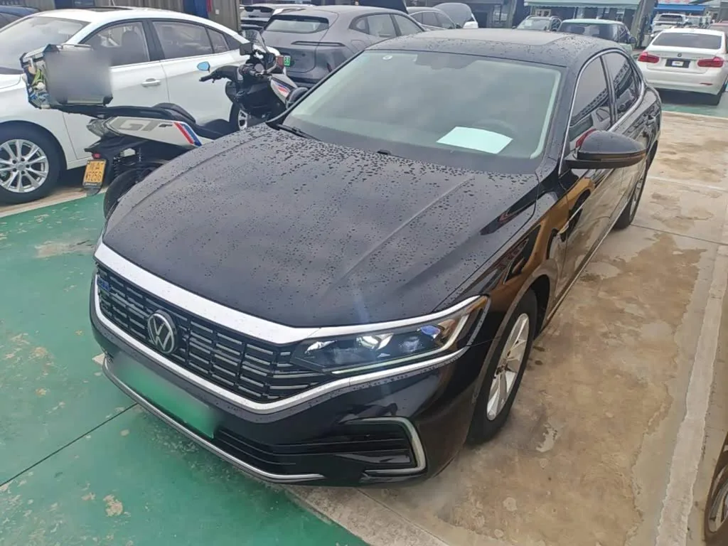 Volkswagen Passat Hybrid 2023 из Китая — купить под ключ