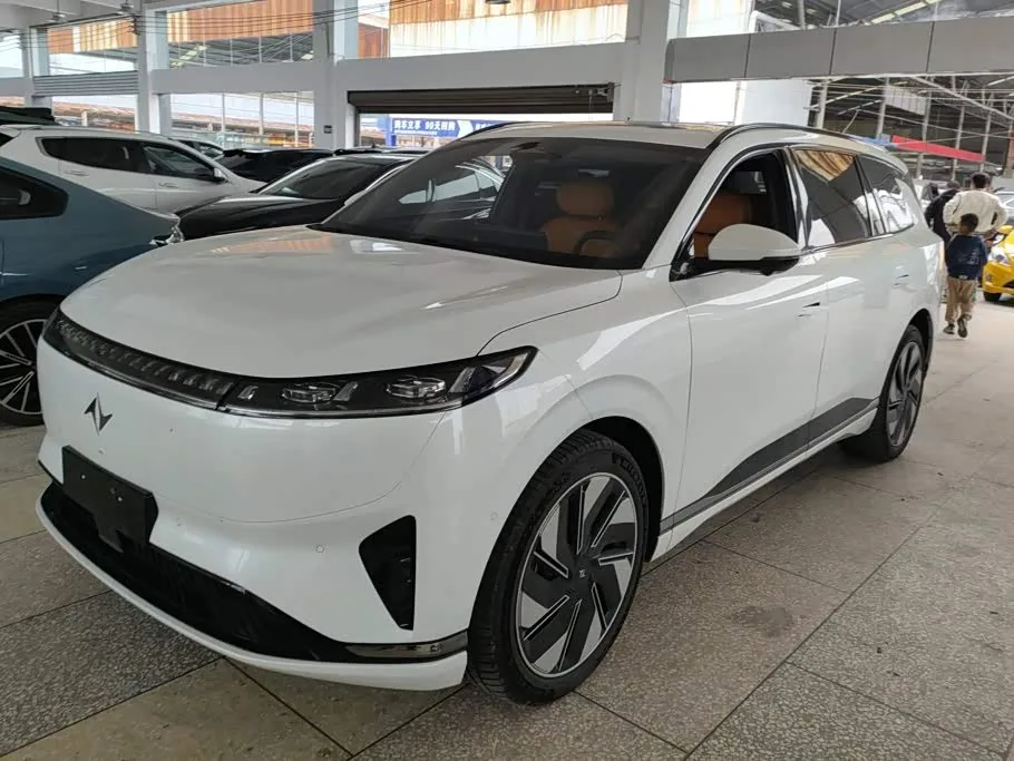 Dongfeng Yipai eπ 008 2025 из Китая — купить под ключ