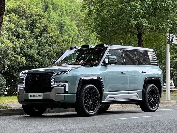 BYD Yangwang U8 2024 из Китая — купить под ключ