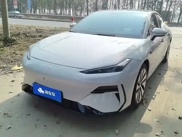 Geely Galaxy E8 2025 из Китая — купить под ключ