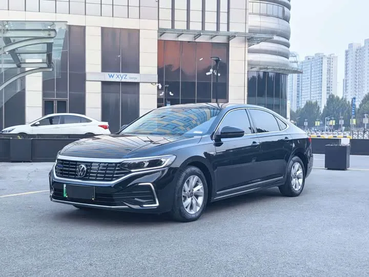 Volkswagen Passat Hybrid 2022 из Китая — купить под ключ