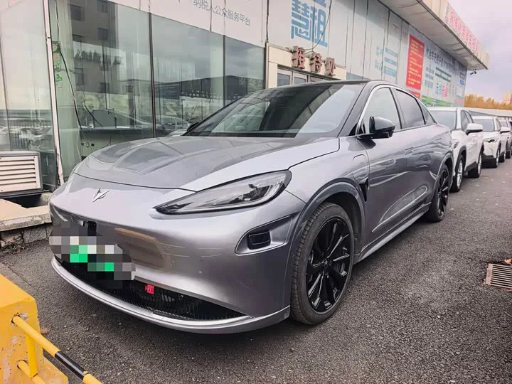 BAIC Arcfox Alpha S6 2025 из Китая — купить под ключ