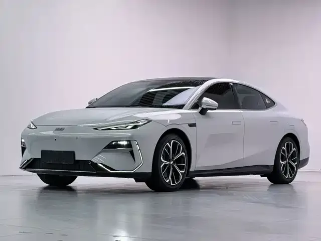 Geely Galaxy E8 2025 из Китая — купить под ключ