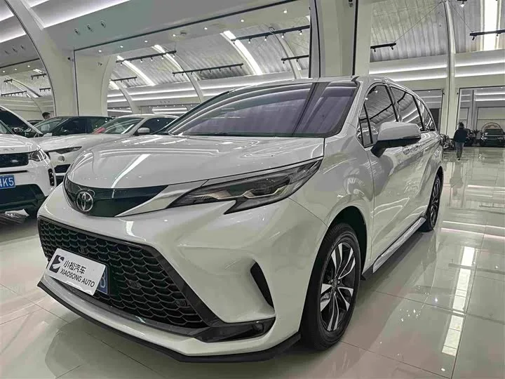 Toyota Granvia 2026 из Китая — купить под ключ