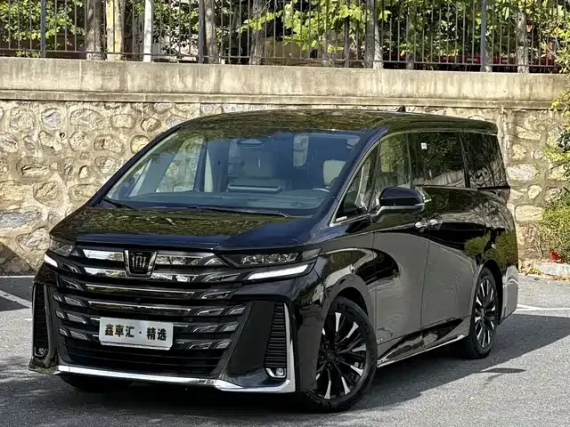 Toyota Vellfire 2024 из Китая — купить под ключ