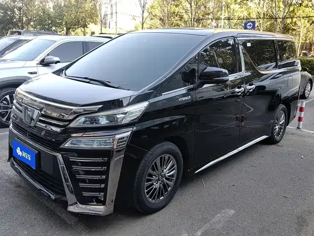 Toyota Vellfire 2022 из Китая — купить под ключ