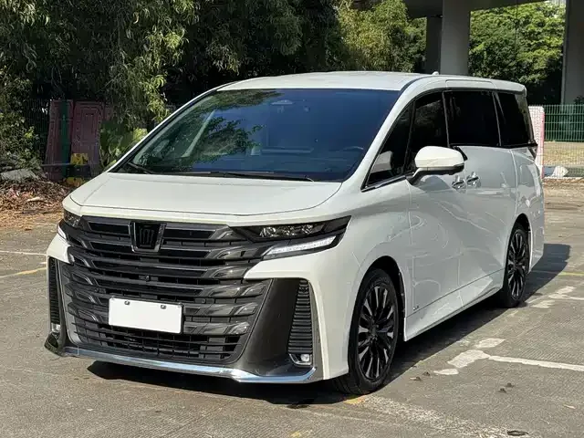 Toyota Vellfire 2024 из Китая — купить под ключ