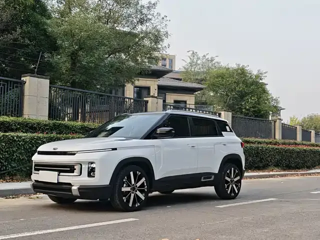 Geely Icon 2024 из Китая — купить под ключ