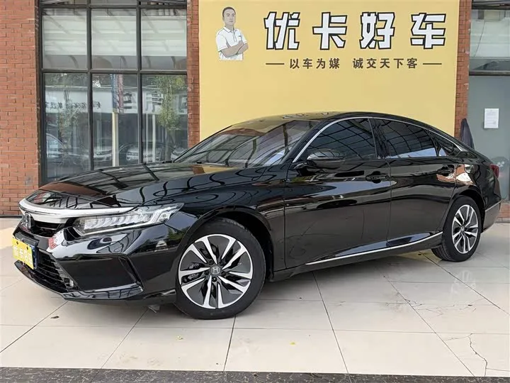 Honda Inspire 2023 из Китая — купить под ключ
