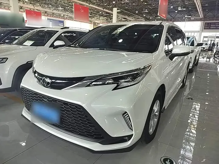 Toyota Granvia 2026 из Китая — купить под ключ