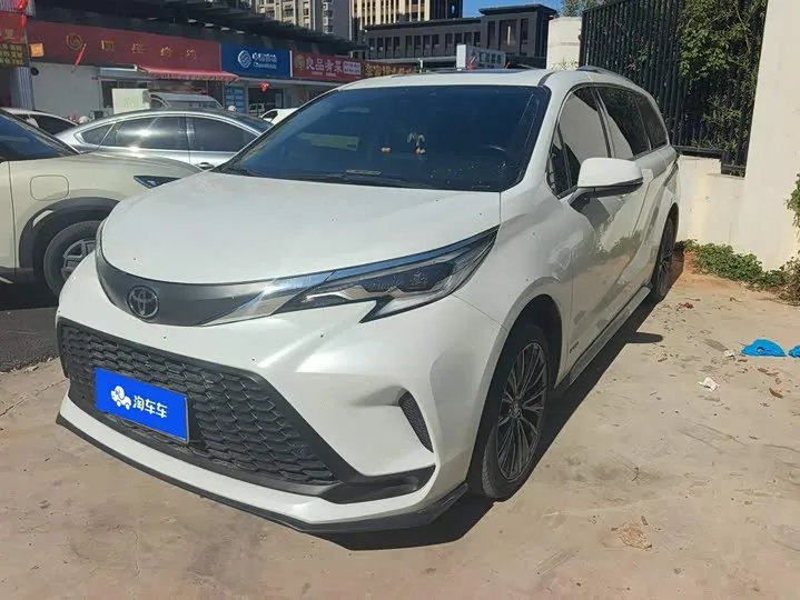Toyota Granvia 2024 из Китая — купить под ключ