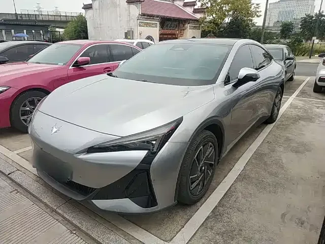 BAIC Arcfox Alpha S5 2024 из Китая — купить под ключ