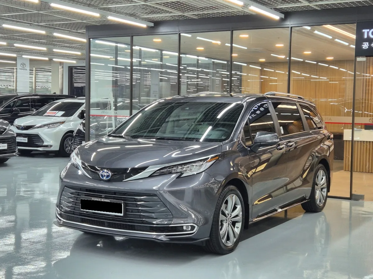 Toyota Sienna 2025 из Кореи — купить под ключ