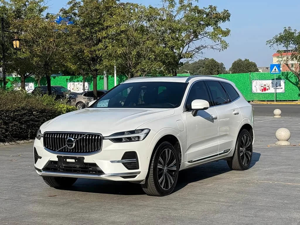 Volvo XC60 Hybrid 2023 из Китая — купить под ключ