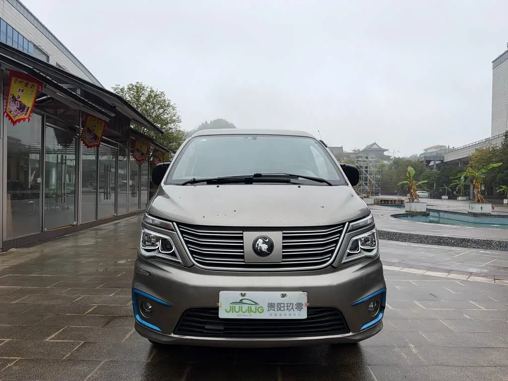 Dongfeng Forthing Lingzhi M5 EV 2021 из Китая — купить под ключ