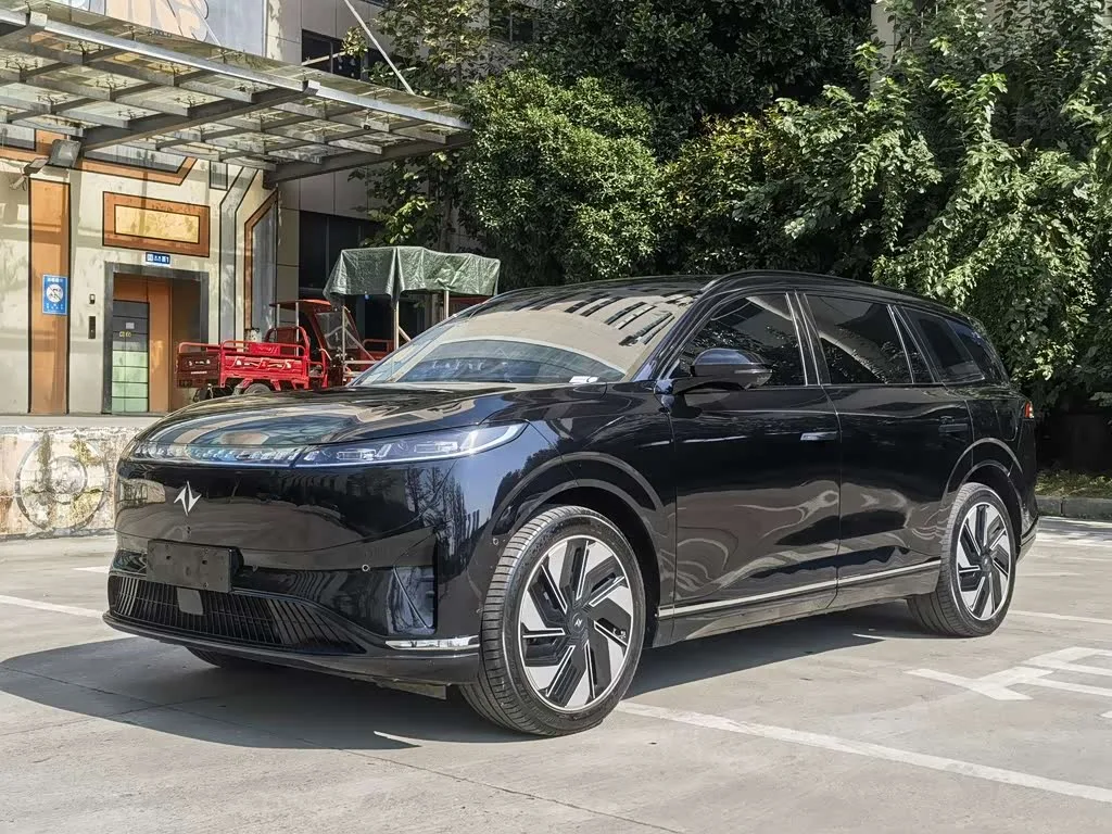Dongfeng Yipai eπ 008 2024 из Китая — купить под ключ