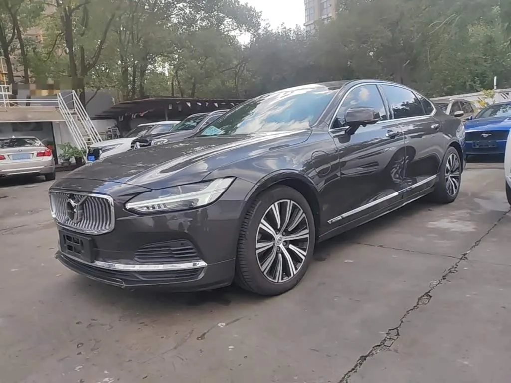 Volvo S90 Hybrid 2021 из Китая — купить под ключ
