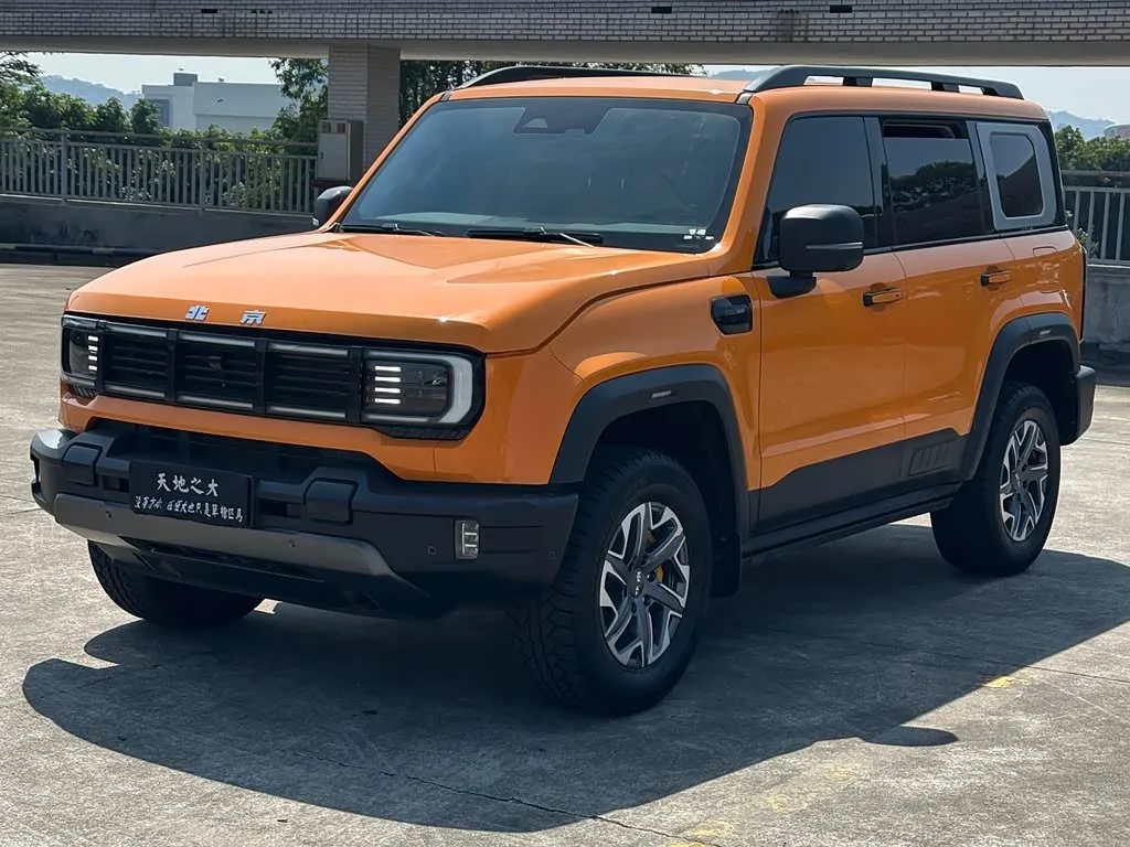 BAIC Beijing BJ40 2024 из Китая — купить под ключ