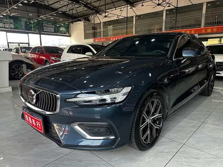 Volvo S60 2024 из Китая — купить под ключ