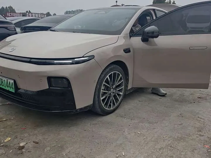Leapmotor B01 2025 из Китая — купить под ключ