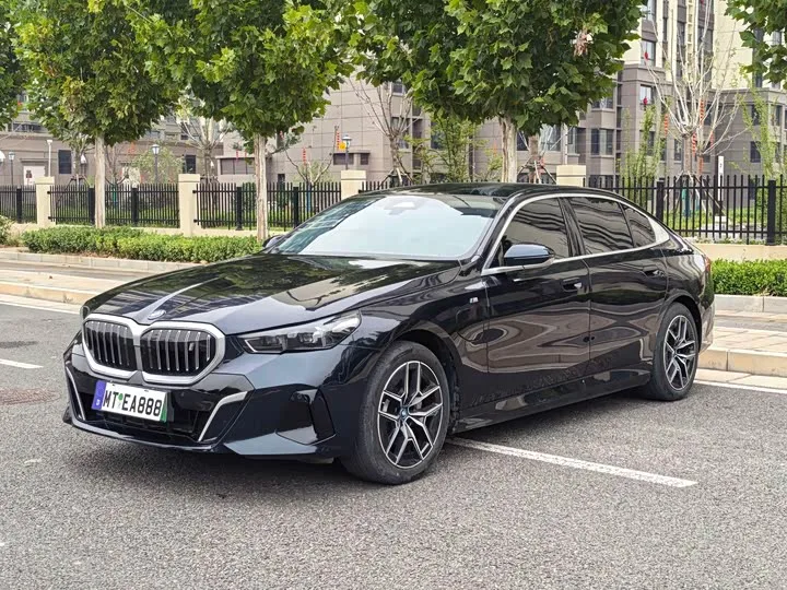 BMW i5 2025 из Китая — купить под ключ