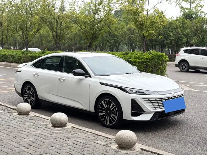 Changan Eado Plus 2026 из Китая — купить под ключ