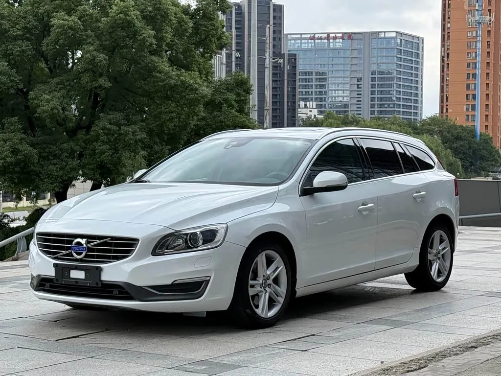 Volvo V60 2015 из Китая — купить под ключ