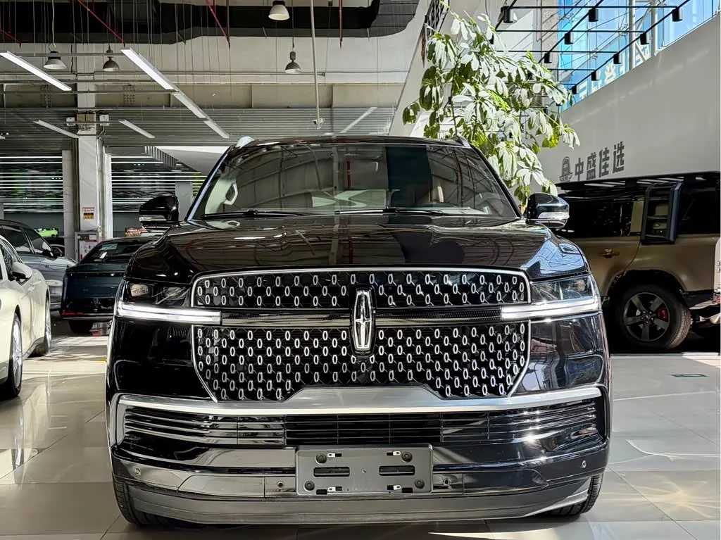 Lincoln Navigator 2025 из Китая — купить под ключ