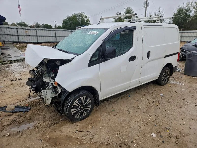 Chevrolet CITY EXPRESS 2015 из США — купить под ключ