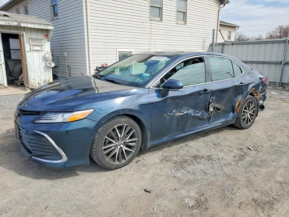 Toyota CAMRY 2021 из США — купить под ключ