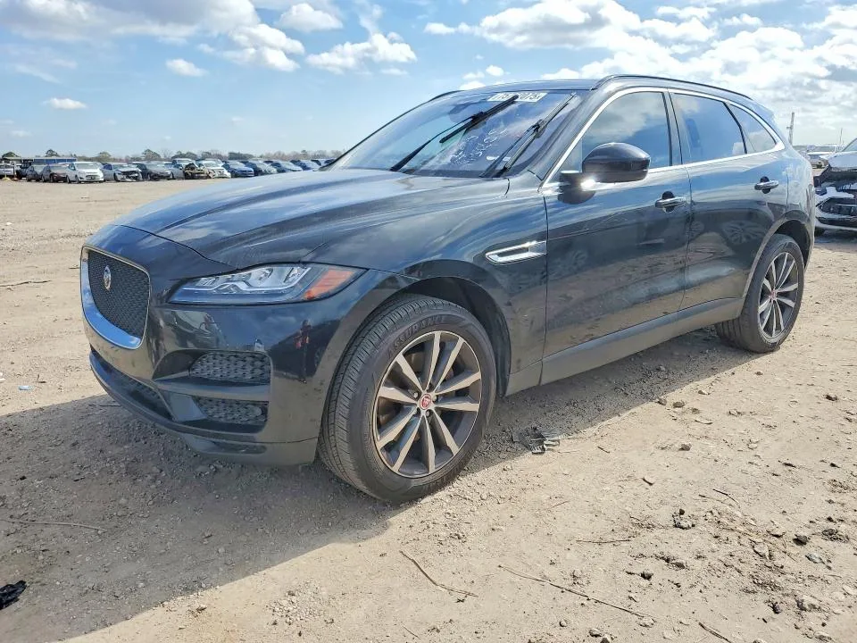Jaguar F-PACE 2017 из США — купить под ключ